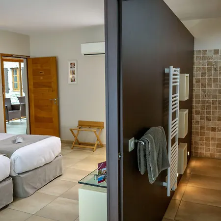 Logis Les Murets Restaurant Hotel