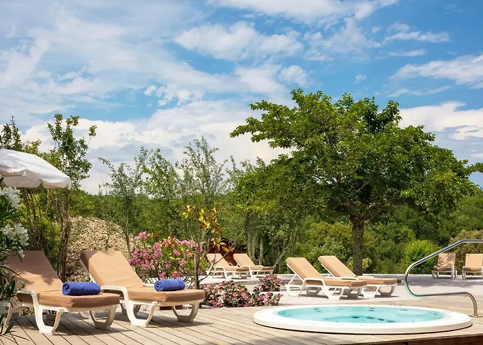 Logis Les Murets Restaurant Hotel