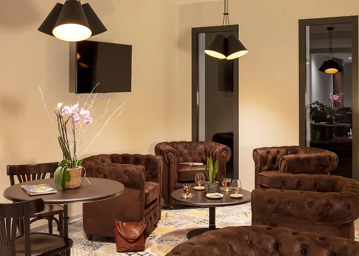 Logis Les Murets Restaurant Hotel 3*