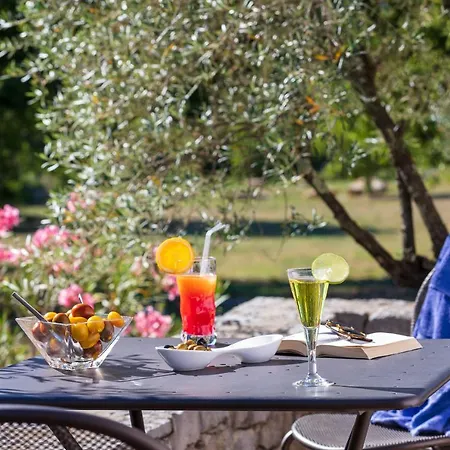 Logis Les Murets Restaurant Hotel